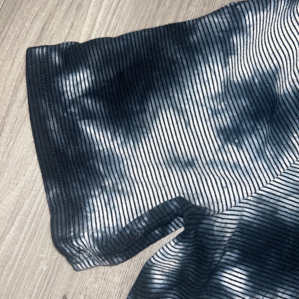 Kensie Black & Cream Color Crop Tee Women’s Med Tye Dye Look - Picture 5 of 8
